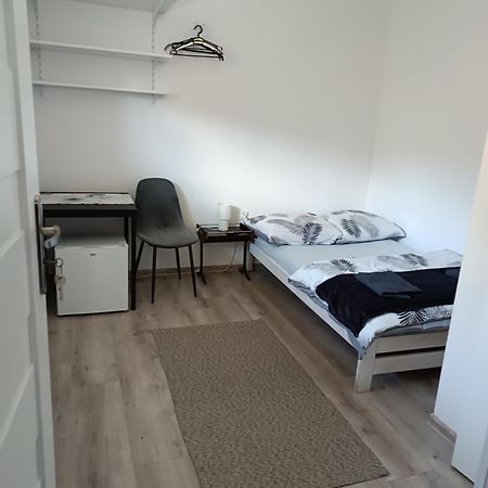 Stas-Przy Szkole Nr3 W Skawie Skawa Exteriör bild